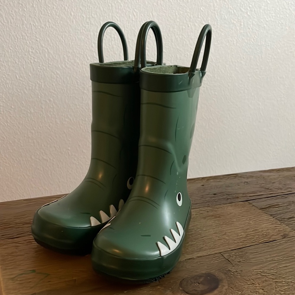 Cat&Jack rain boots